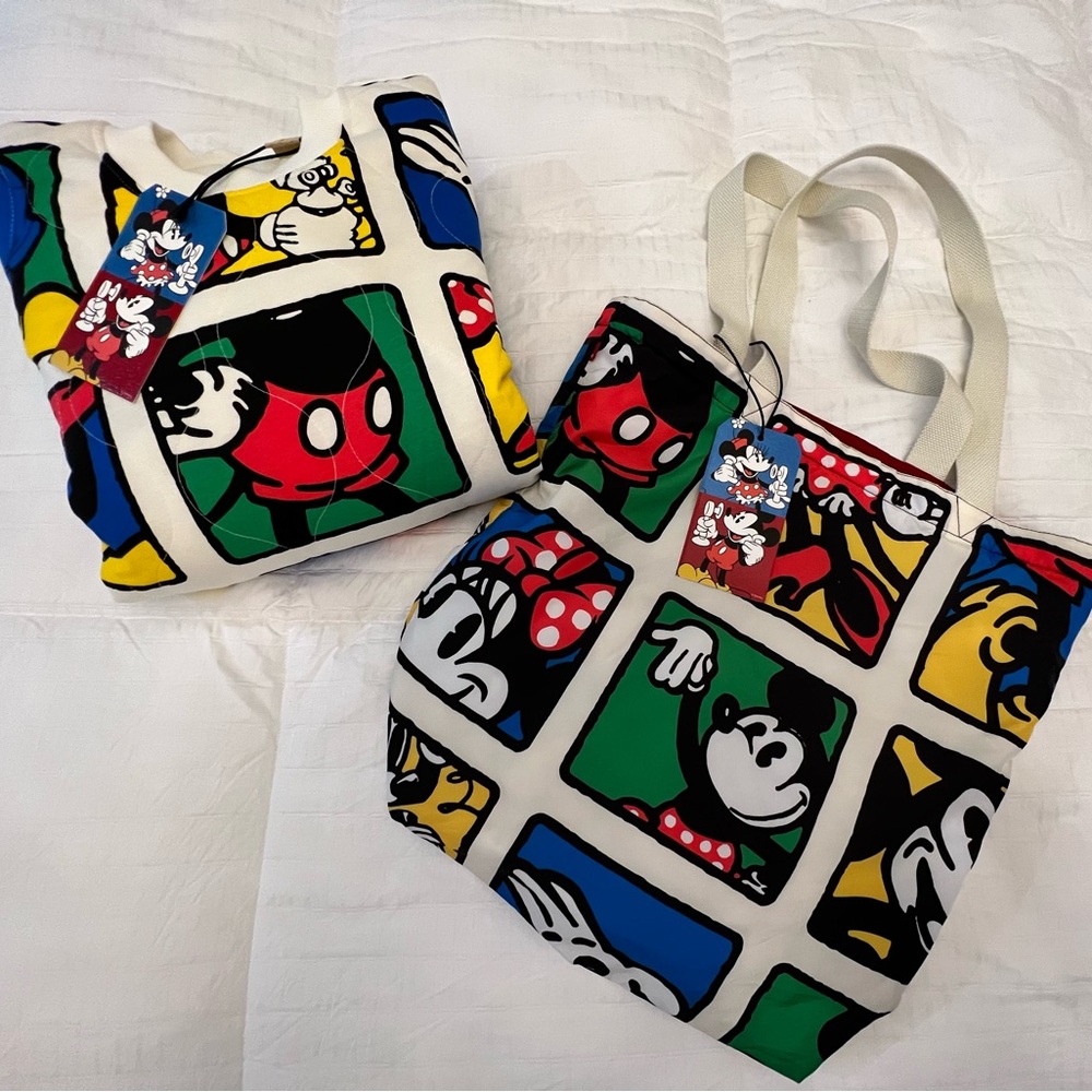 LEVI'S® X DISNEY MICKEY & FRIENDS Tote Reversible + crew neck sweatshirt New!